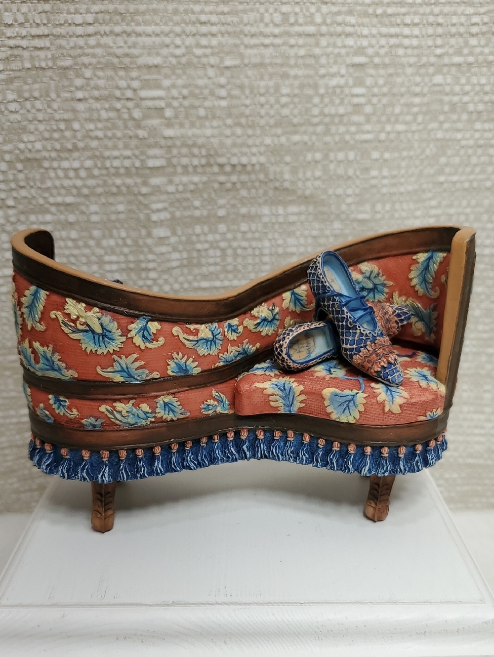 Willow Hall Geneva Blue Orange Floral S-Shaped Sofa Shoes Bag Trinket Box